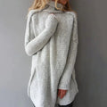 - Grauer übergroßer Pullover mit Rollkragen
