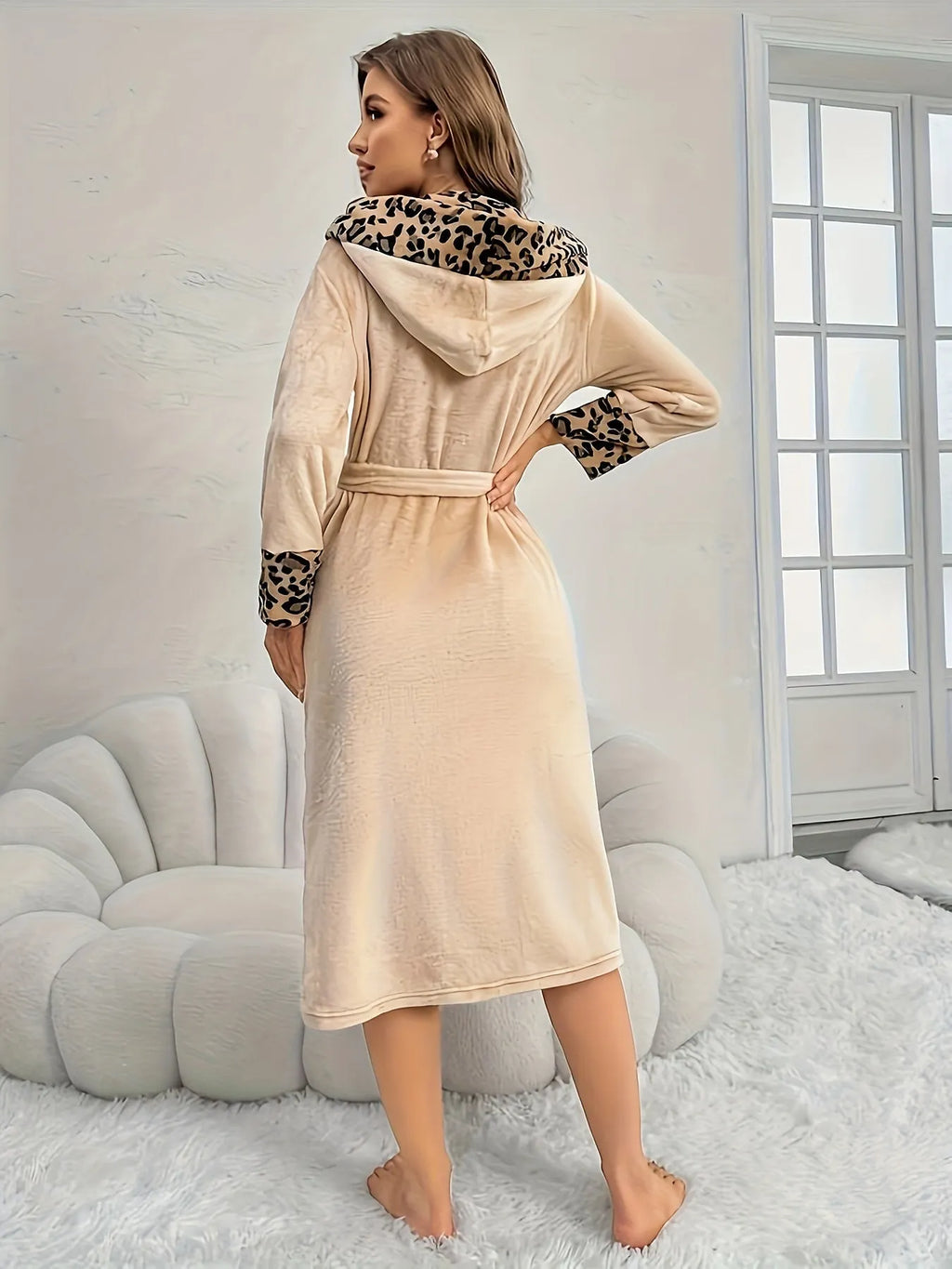 Dames Badjas Met Capuchon en Luipaardprint | Zacht, Luxe comfort met een speelse twist