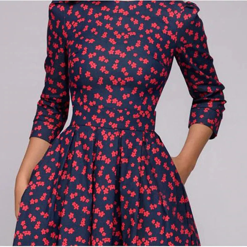 geblümtes Kleid drei Viertel Ärmel