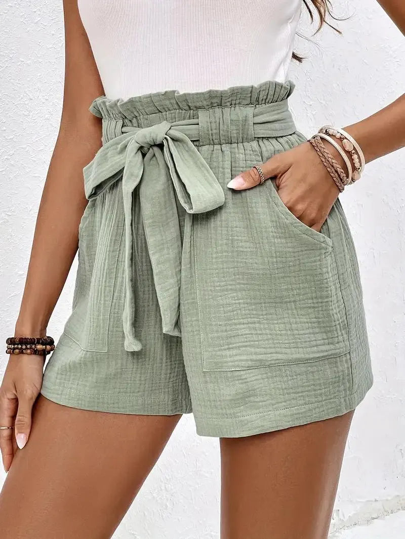 Taillenhohe Shorts mit Bindegürtel