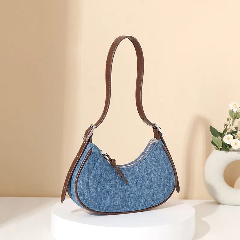 Ã‰LODIE | Denim Damesschoudertas met Halvemaanvorm â€“ Stoer, Stijlvol & Praktisch