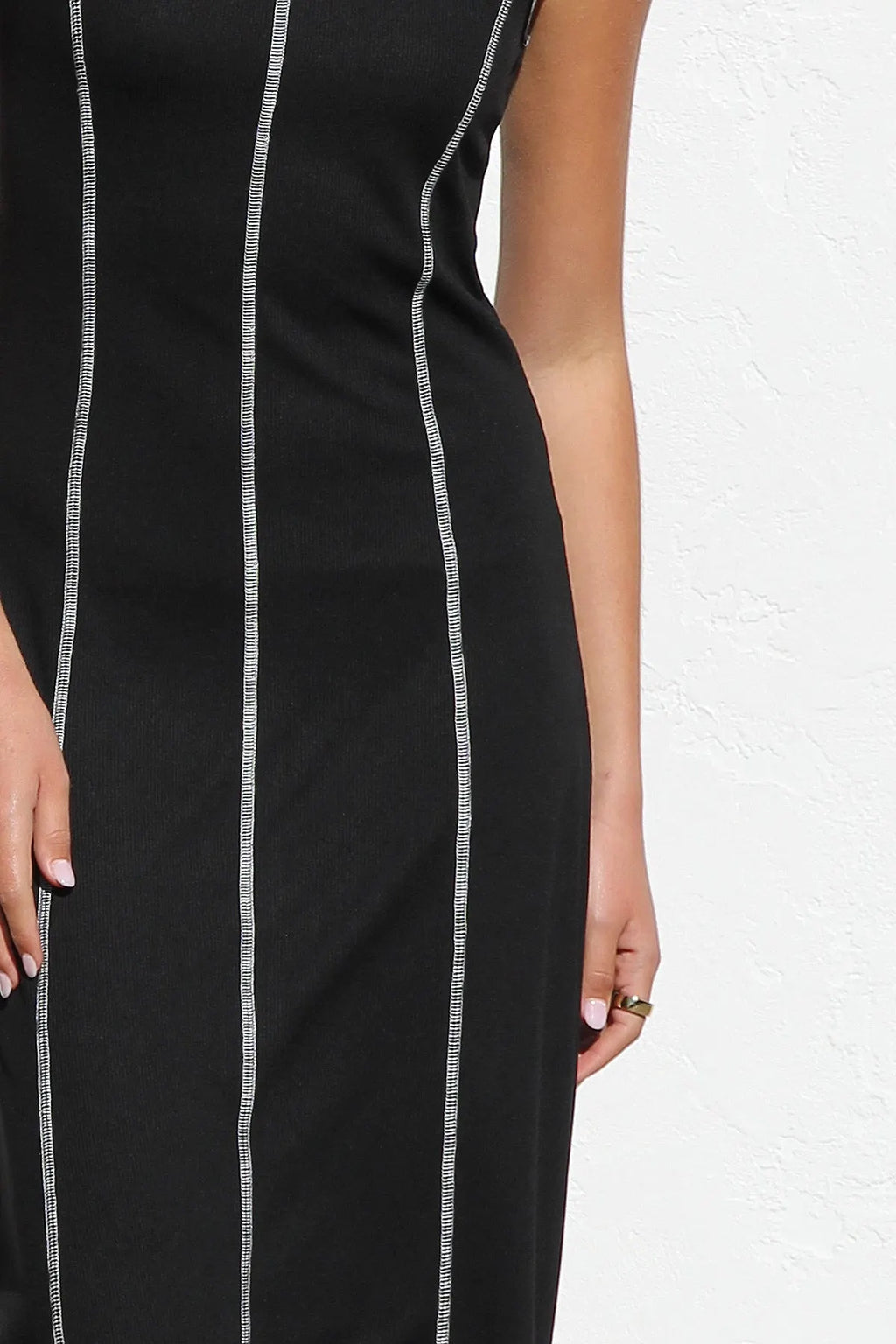 ARIANA | Zwarte Dames Maxi Jurk met Contrasterende Stiksels - Stijlvol, Rekbaar & Elegant