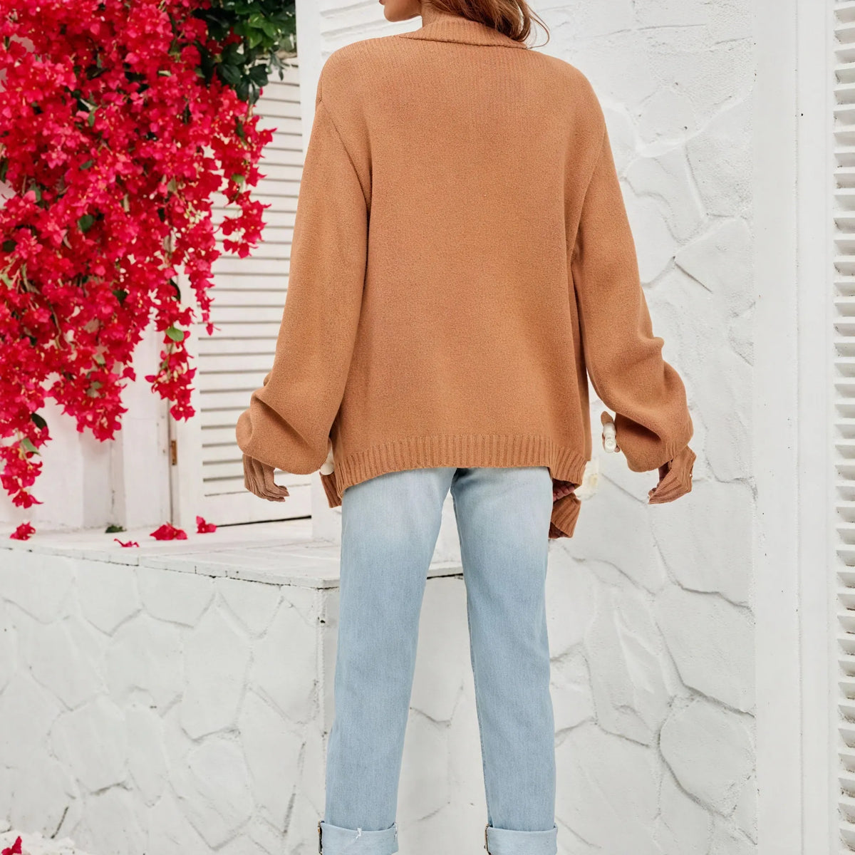 Cardigan mit floralen Akzenten