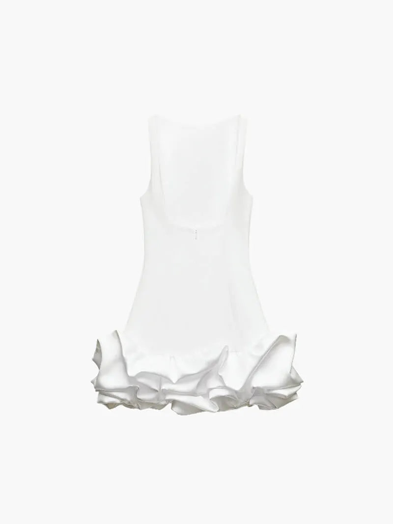 Verspieltes Mini-Kleid mit Rüschensaum
