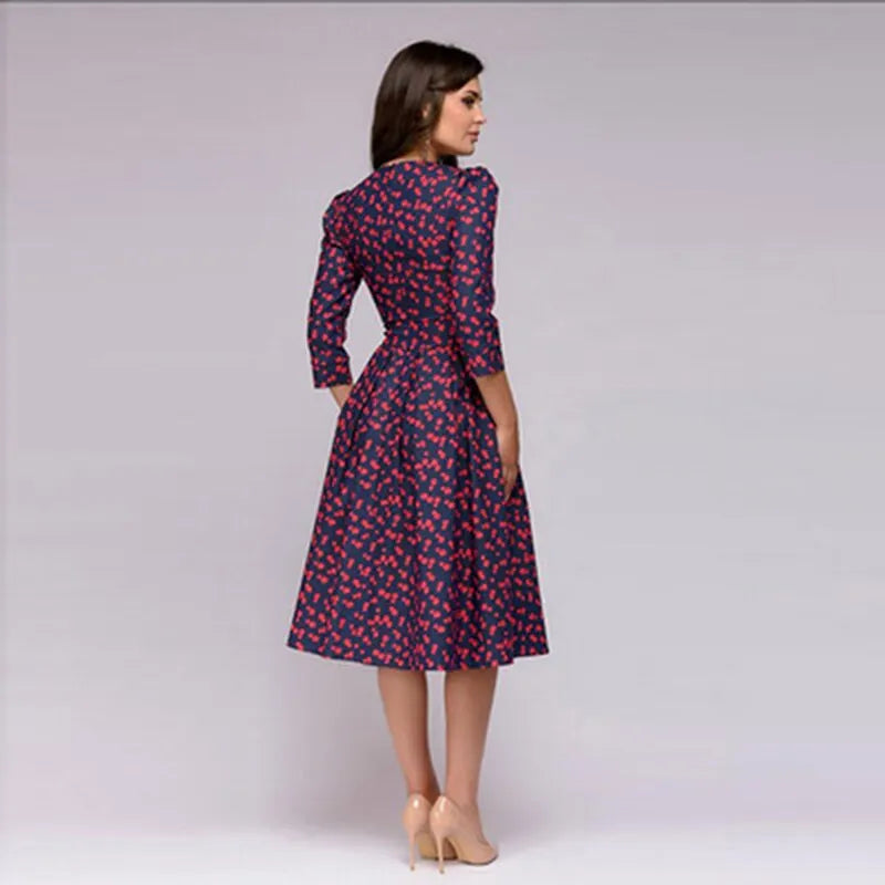 geblümtes Kleid drei Viertel Ärmel