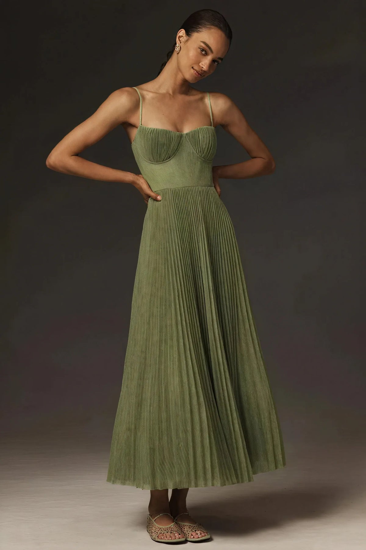 Anmutiges Kleid mit feinen Details