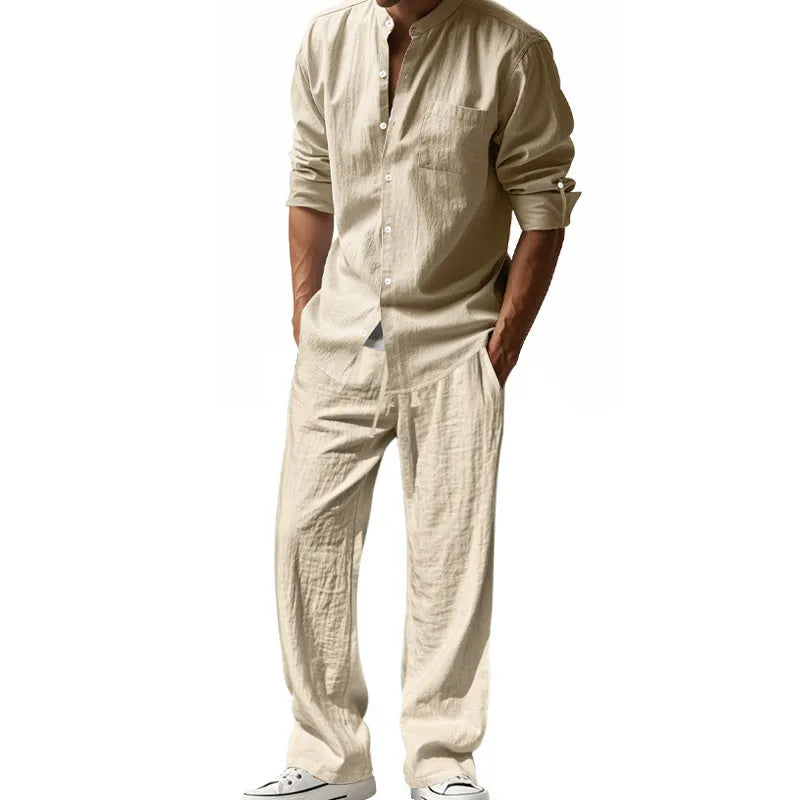 Herren entspannendes Leinen-Outfit im lässigen Design mit durchgehender Knopfleiste und praktischen Taschen