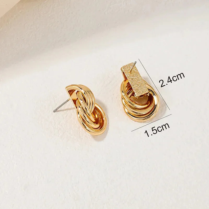 JINTEL | Gedraaide Statement Oorbellen Voor Dames In Goud – Elegant, Modern, Lichtgewicht