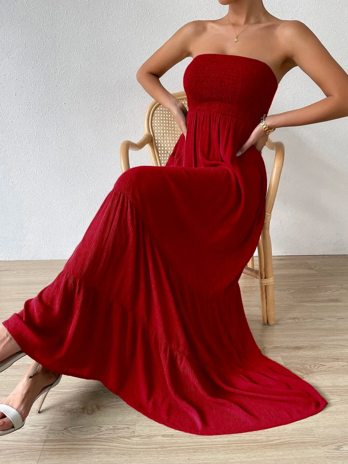 Vestido Feminino Longo Com Babado Liso Vermelho