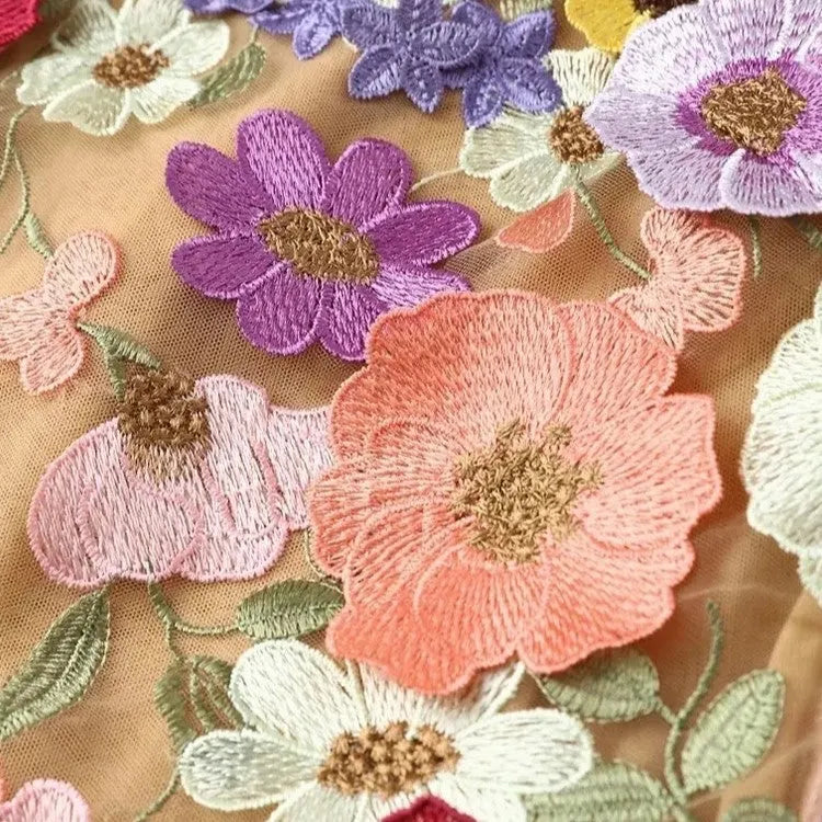 handgefertigtes Blumenkleid