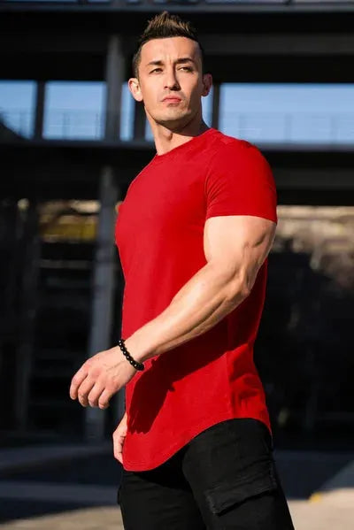 Essential T-Shirt mit tiefem Schnitt