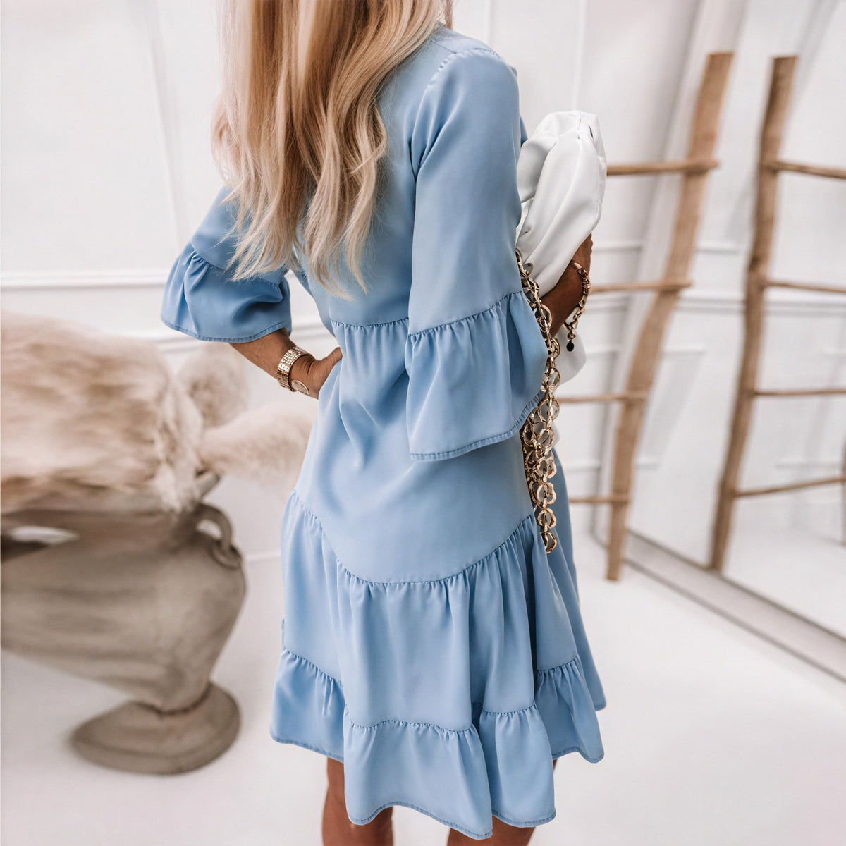 Denim-Kleid mit Stufenrock und Rüschenärmeln