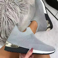 - Atmungsaktive Low-Top Turnschuhe