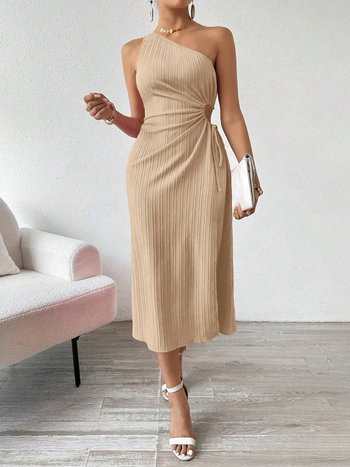 Vestido VerÃ£o De Um Ombro SÃ³ Plissado Bege
