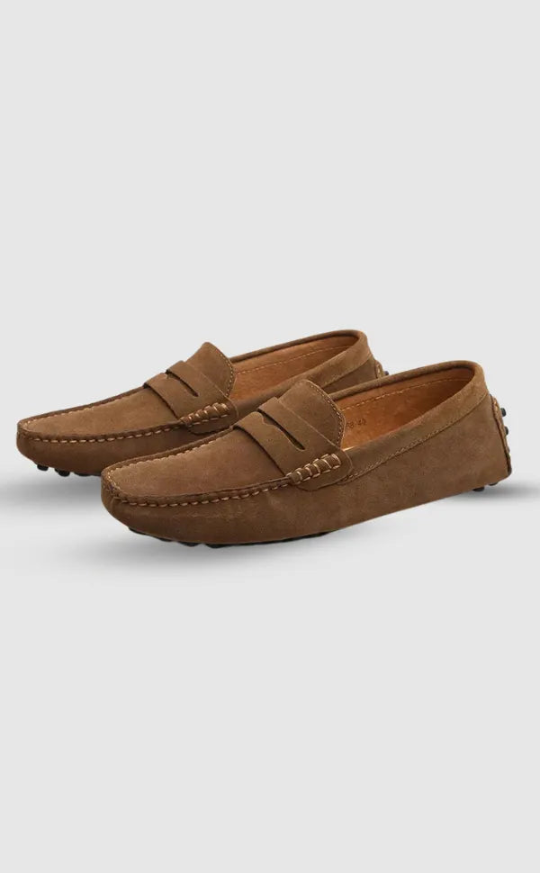 Wildleder-Slipper im italienischen Stil