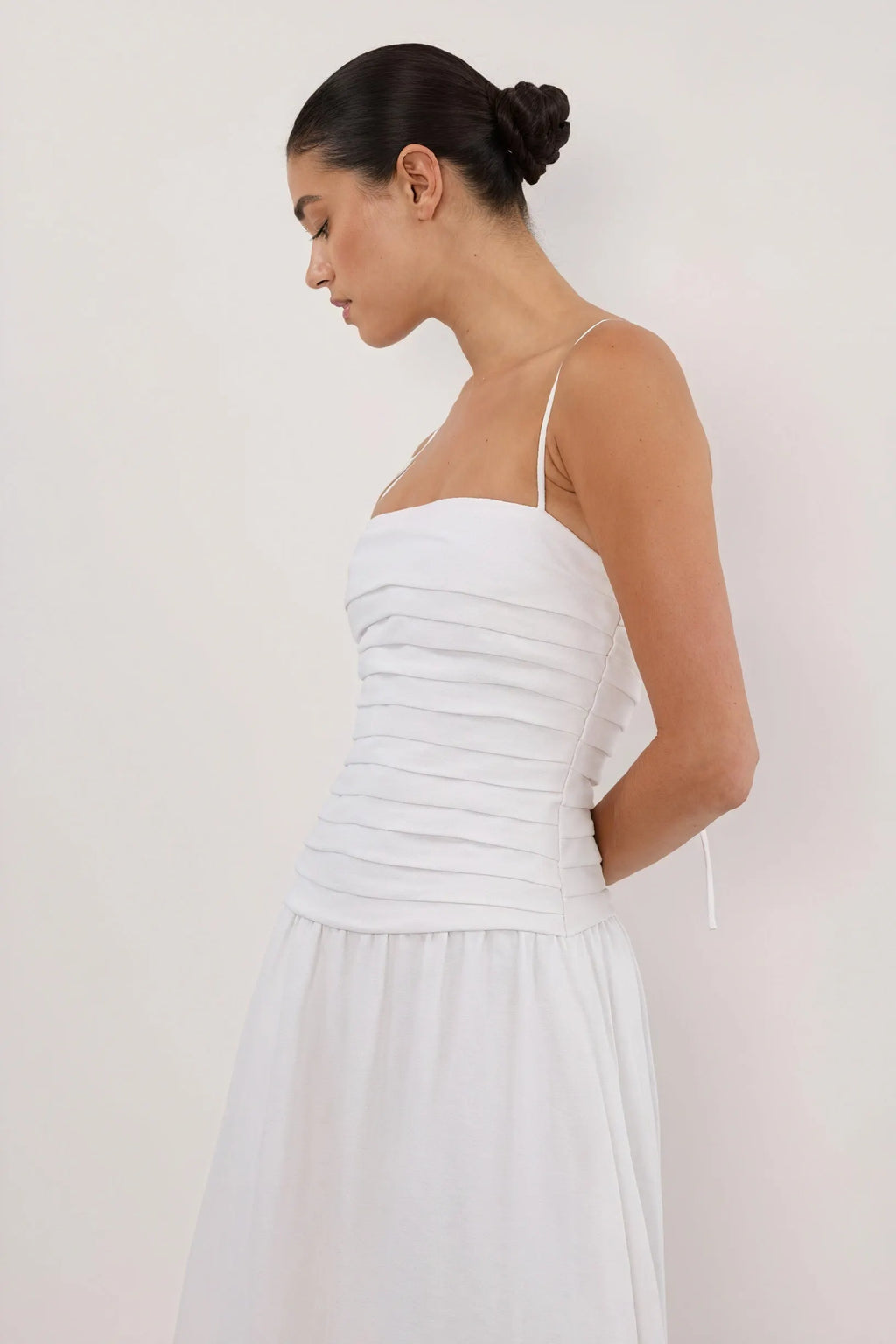 Luftiges Midi-Kleid mit A-Linien-Schnitt