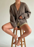 Gertrude Zeitloser Strick-Cardigan mit Bindegürtel