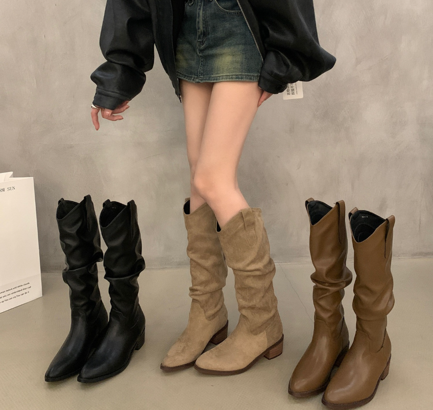 - Vintage-Stiefel aus Wildleder mit RÃ¼schen