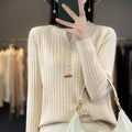 Rene | Strikket pullover med V-hals