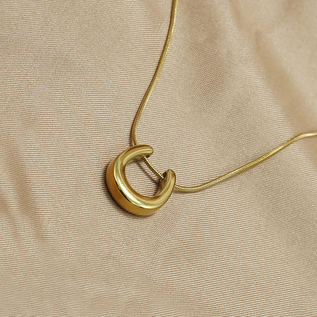 AALTJE | Lucky Hoefijzer Ketting Voor Dames Goud – 18K Gold Plated, Tijdloos, Betekenisvol