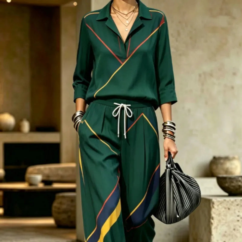 Ensemble haut col revers manches courtes et pantalon