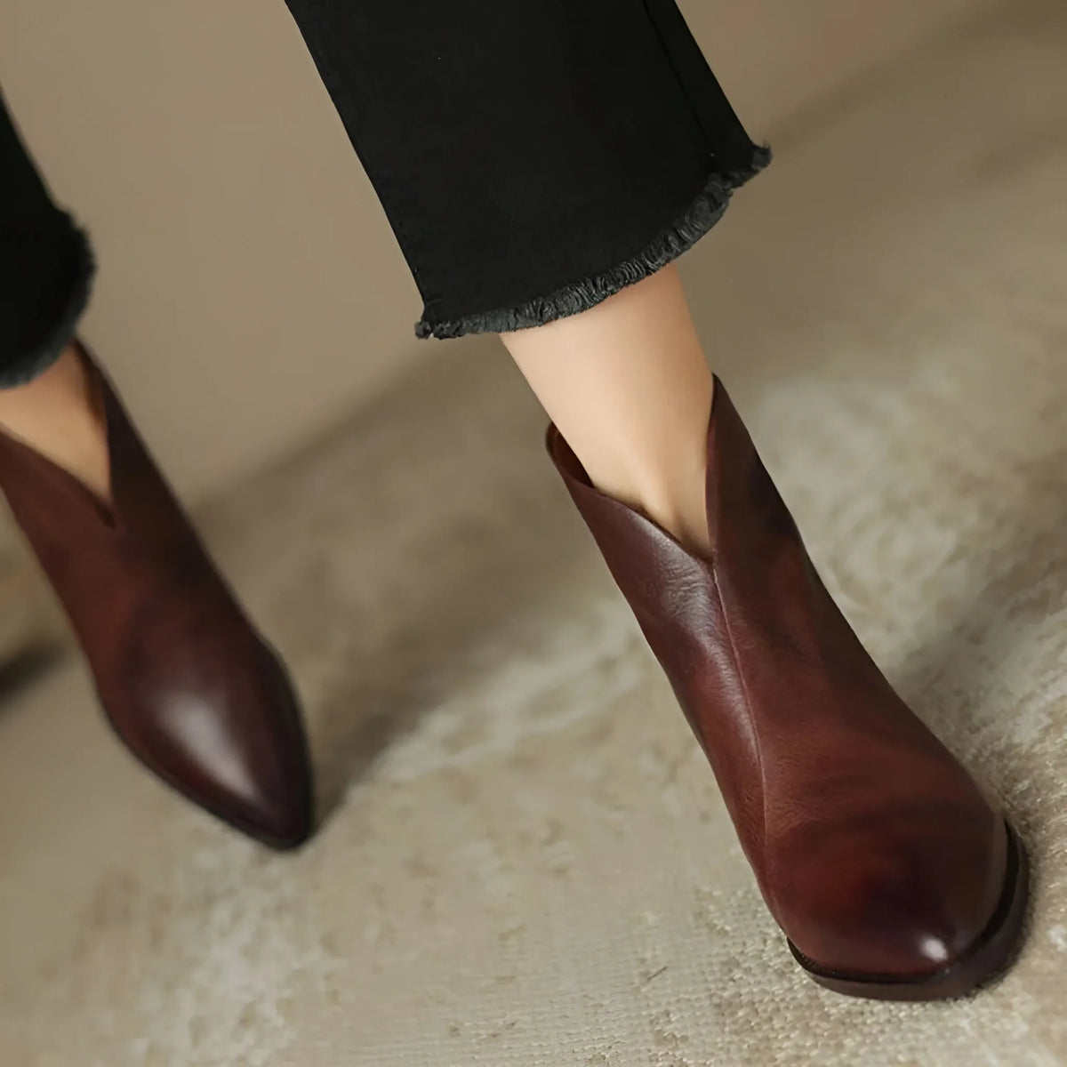 Dames Enkellaarsjes van Leer Met Rits & Blokhak – Elegant, Comfortabel & Stabiel