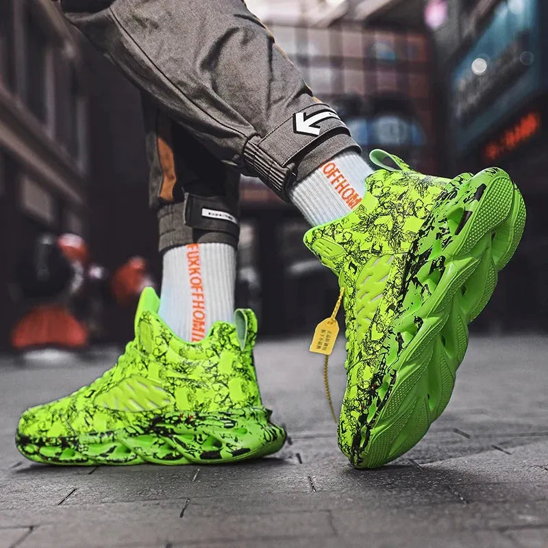 Sneaker mit grafischem Druck und High-Tech-Ausstattung