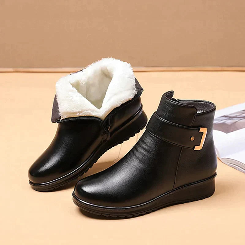 - Orthopädischer Stiefel
