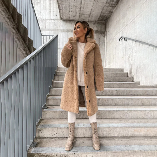 Stylischer weicher Mantel