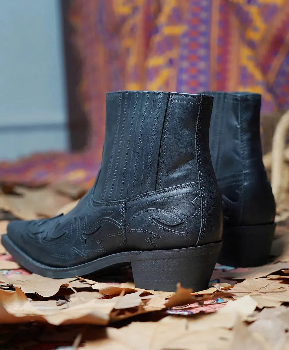 NOX | Modieuze Korte Leren Cowboy Laarsjes Voor Dames - Stoer, Modieus & Comfortabel