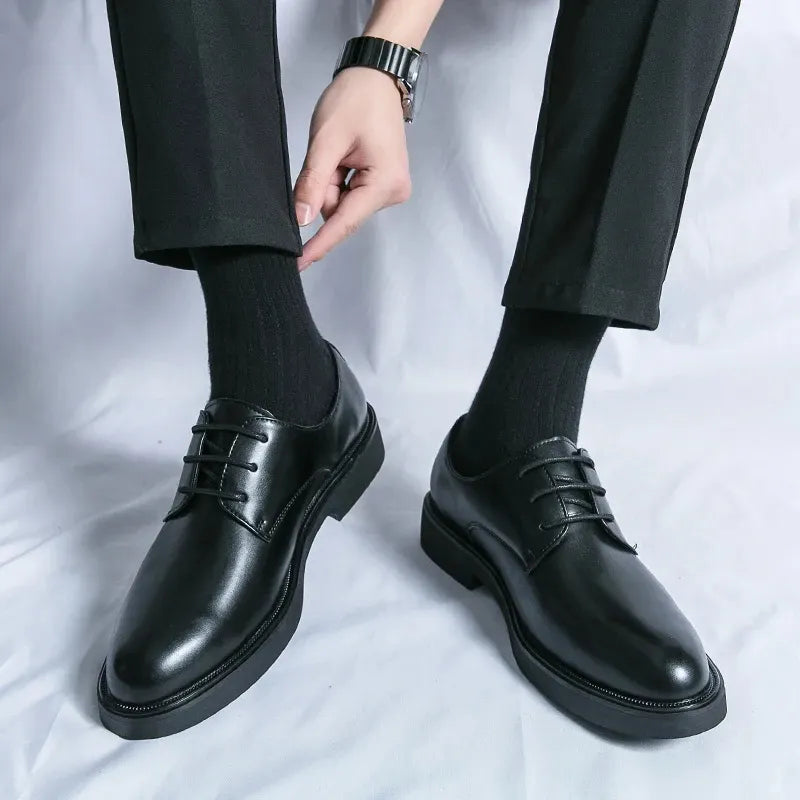 Elegante Herrenschuhe Aus Leder Mit Schnürung Und Rutschfester Sohle