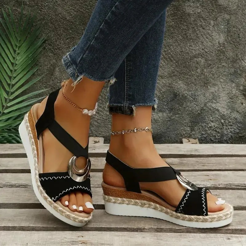 Wedge Sandalen mit gewebter Detail