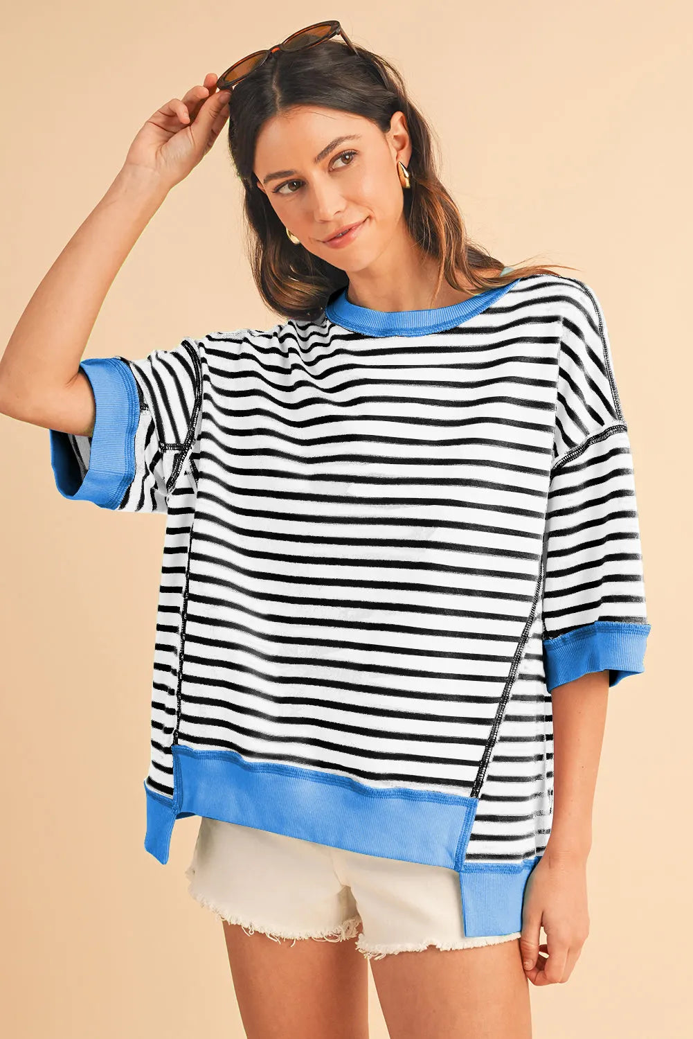 ISA | Gestreept Loose Fit T-Shirt Voor Dames Met Contrast Trim En Wijde Mouwen – Comfortabel, Casual, Stijlvol