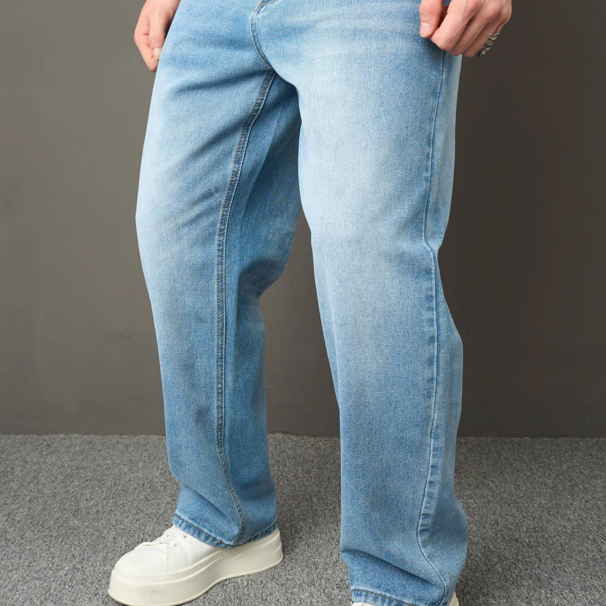 Bequeme Herrenjeans Mit Lockerer Passform