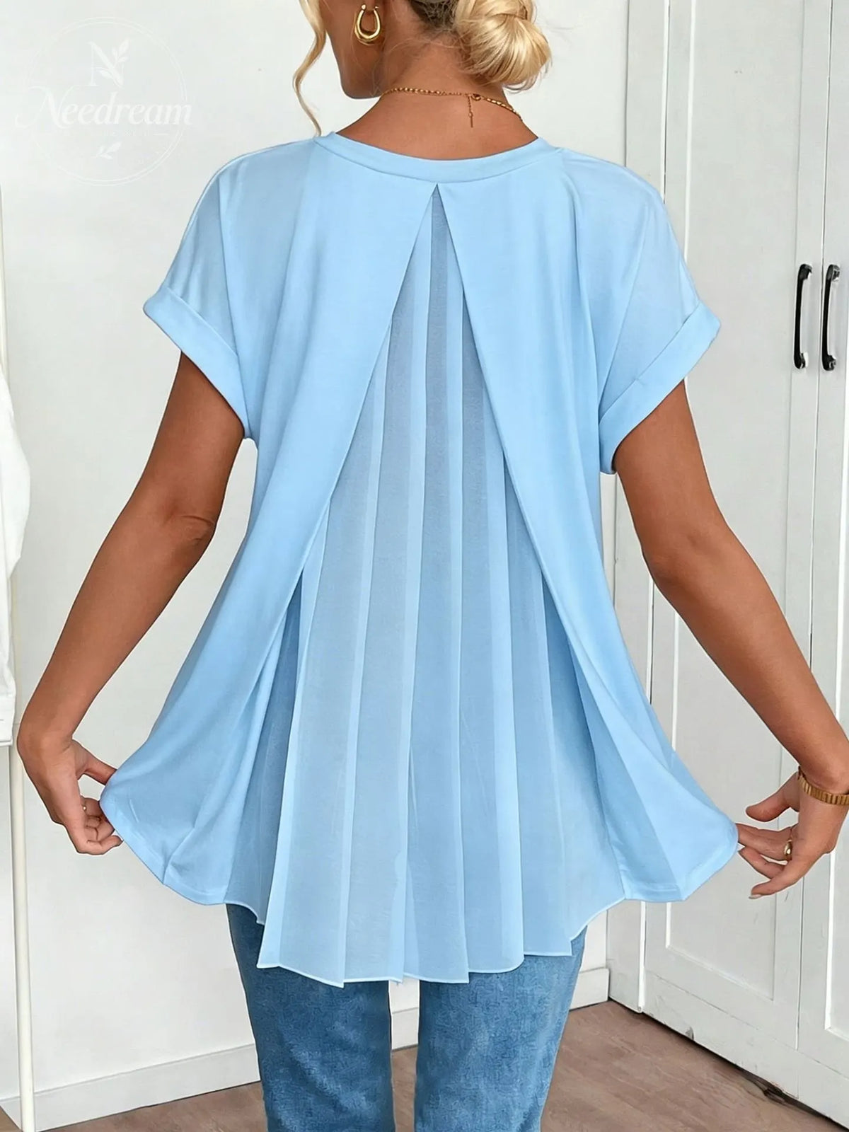 Flowy V-Neck Top With Pleats At The Back